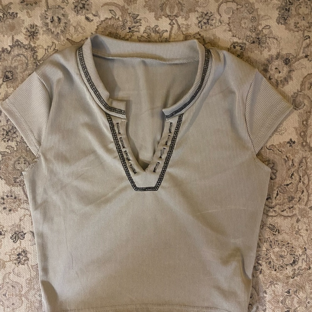 Stylish Gray Women's crop top